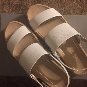 Vionic platform sling back